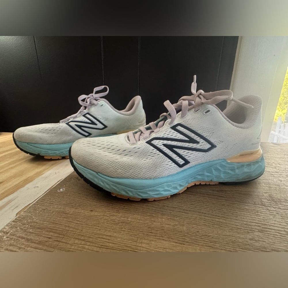 New Balance 880 Running Shoes Women’s Size 7 Fresh Foam 880 W880W11